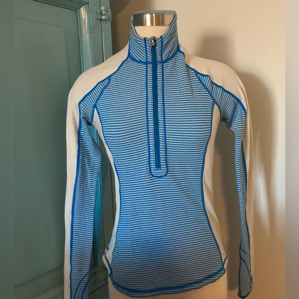 Women’s Reversible Lululemon Top